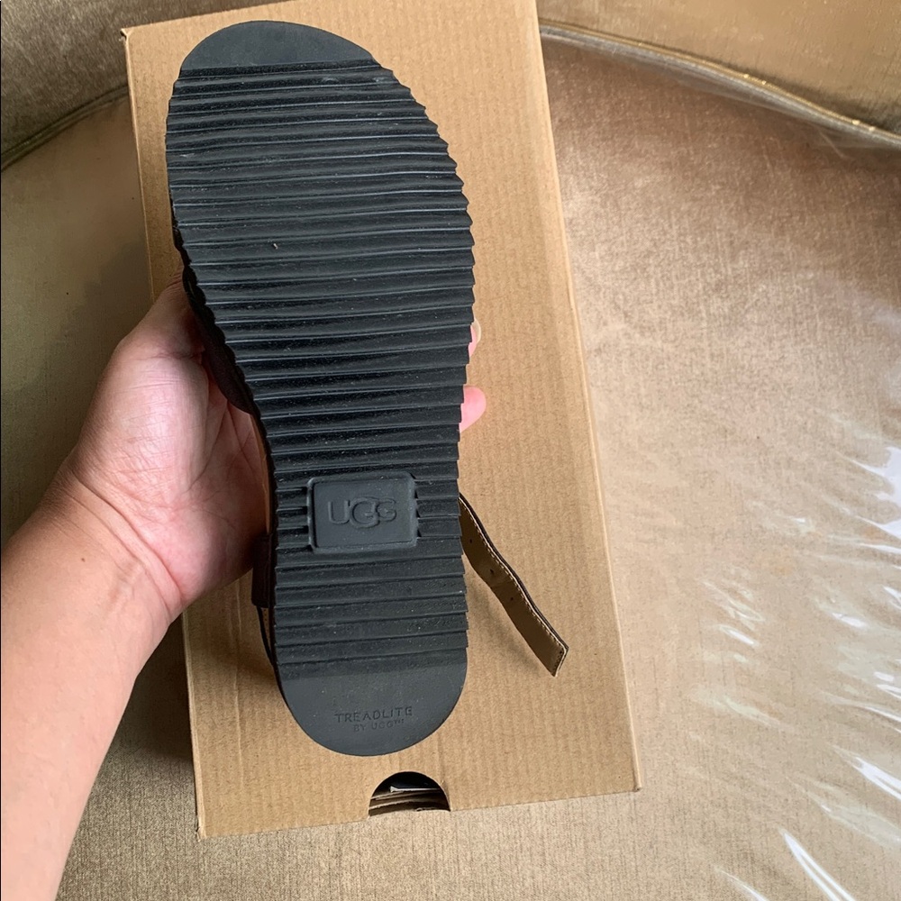 Ugg Tan Shoe Box - image 5